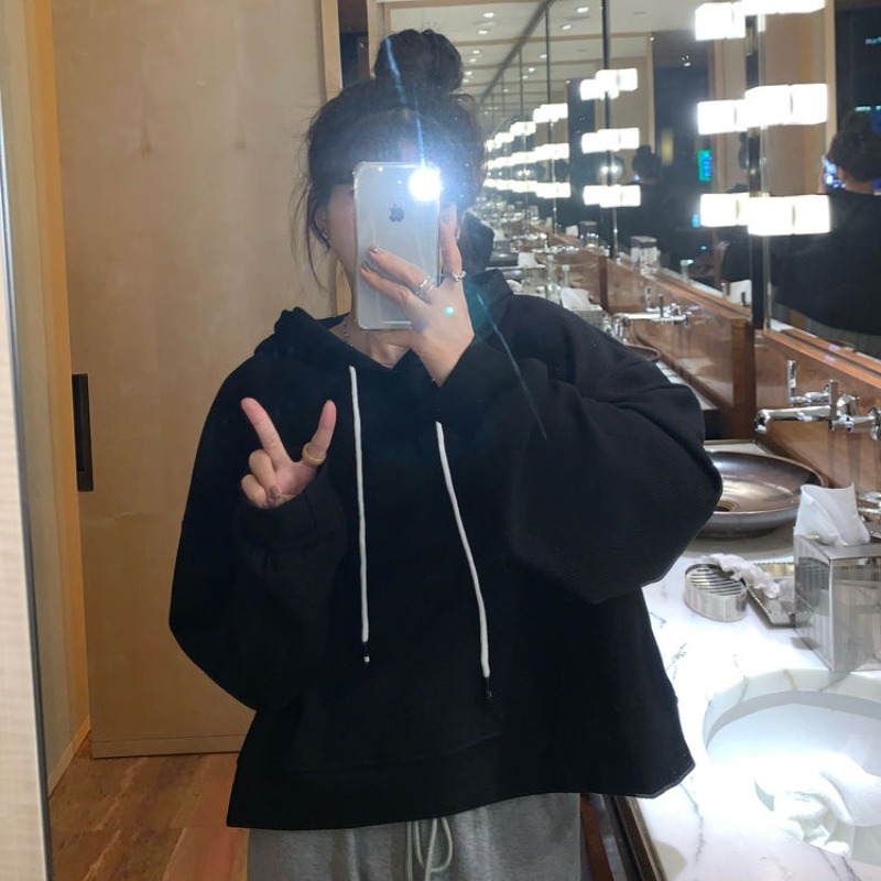 Cropped Plain Outerwears Essen - Winter Clothing Essentials For Women ulasan dan harga